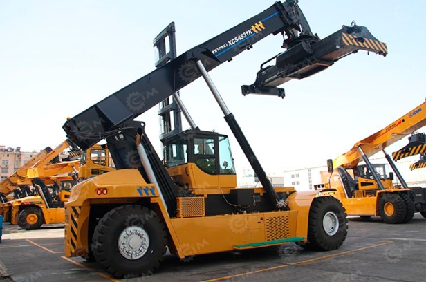 Ричстакер для пустых контейнеров FTJ FCS55 гп 55т, дв Volvo. Фото 2