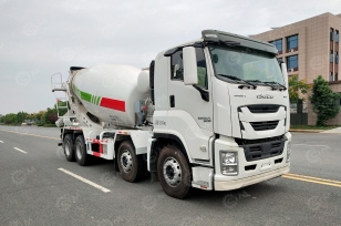 Автобетоносмеситель на шасси ISUZU 8х4 дв 309kw бочка 9 m³. Фото 2