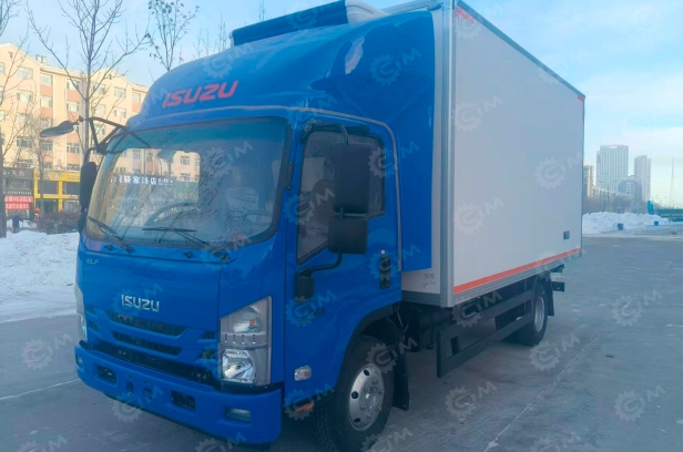 Фургон рефрижератор на шасси ISUZU 4х2 дв 108kw (фургон 4100*2100*2100, холодильная установка Carrier C-700) отопитель Webasto. Фото 3