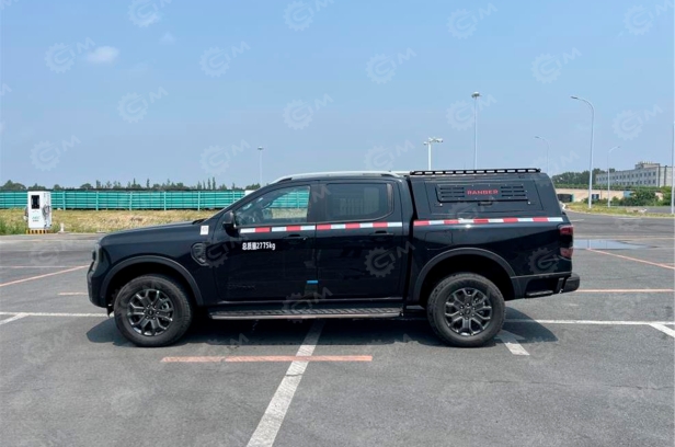 Пикап Ford Ranger 4х4 wildtrack (дизельный) высокая комплектация закрытый кузов. Фото 2