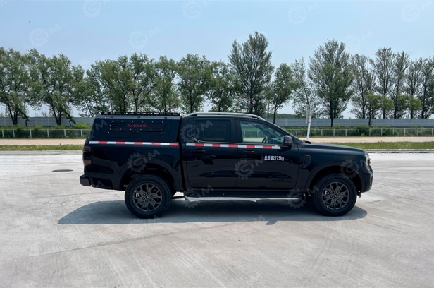 Пикап Ford Ranger 4х4 wildtrack (дизельный) высокая комплектация закрытый кузов. Фото 3