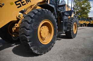 Фронтальный погрузчик Shandong SEM 636D	джойстик, кондиционер. Фото 7