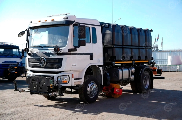 Комбинированная уборочная машина на базе шасси Shacman L3000 4х2 дв 174 Kw пластиковый бак 10м3 средняя щетка. Фото 7