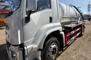Илосос на шасси ISUZU 4x2 дв 165KW бочка 12м3 насос Weilong 65QZXDH-110/7000. Фото 3