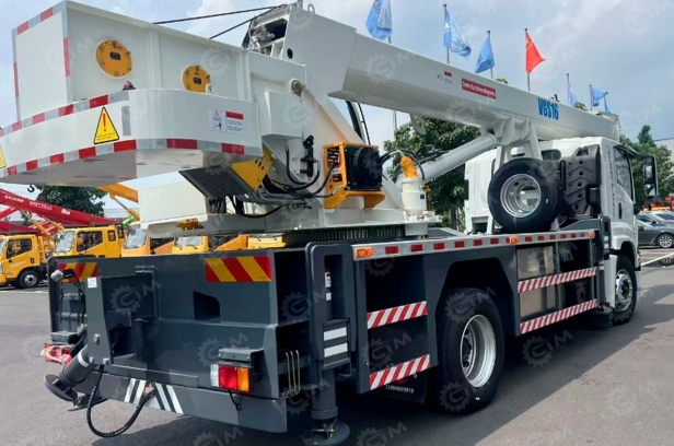 Автокран на шасси ISUZU 4x2 дв 177kw крановая установка VIGRUS VGS16 гп 16т., 5 секций, стрела 36,6м. Фото 4