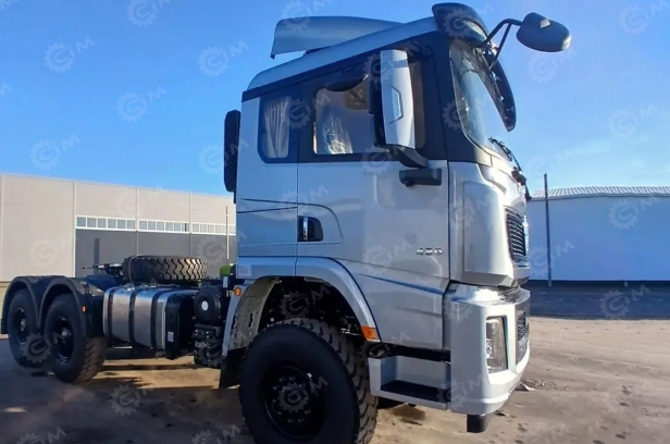 Тягач SHACMAN 6×6 SX42586V385 	кабина X3000, односкатные шины, 2024 г.. Фото 3