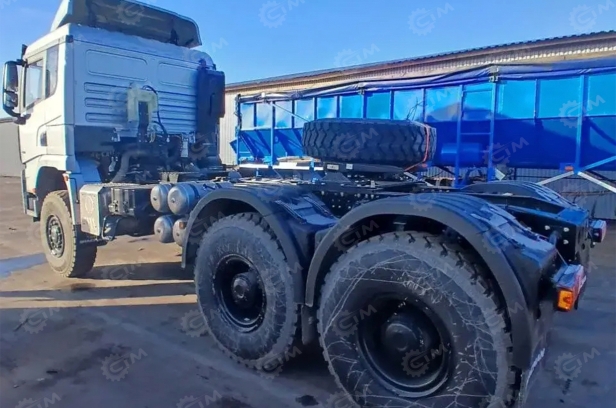 Тягач SHACMAN 6×6 SX42586V385 	кабина X3000, односкатные шины, 2024 г.. Фото 4