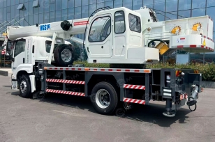 Автокран на шасси ISUZU 4x2 дв 177kw крановая установка VIGRUS VGS16 гп 16т., 5 секций, стрела 36,6м. Фото 3