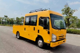 Грузовой микроавтобус пикап на шасси ISUZU 4х2 дв 96 kw 8 мест. Фото 1