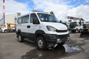 Автобус IVECO 4х4 7 мест (включая водителя) дв 132kw 2,9л с дополнительными опциями. Фото 1