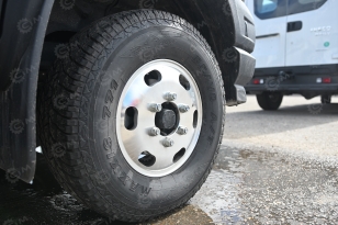 Автобус IVECO 4х4 7 мест (включая водителя) дв 132kw 2,9л с дополнительными опциями. Фото 10