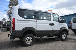 Автобус IVECO 4х4 8 мест (включая водителя) дв 132kw 2,9л. Фото 2