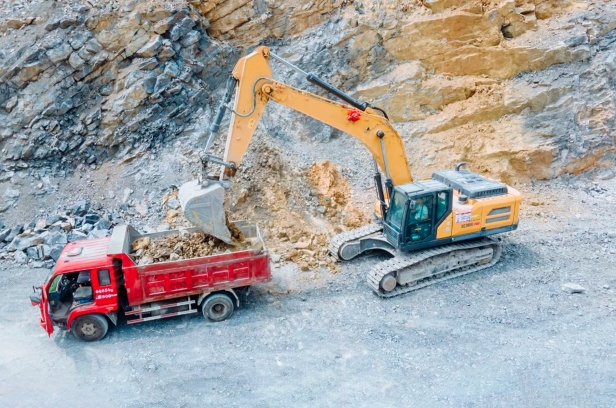 Гусеничный экскаватор FTJ FT380GPRO. Фото 3