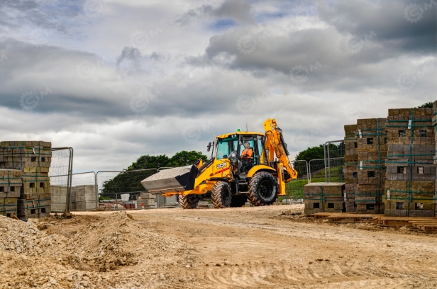Экскаватор-погрузчик JCB 3CX Pro. Фото 3