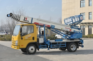 Автолестница на шасси ISUZU 4Х2 дв 150kw высота подъёма 45м. Фото 1