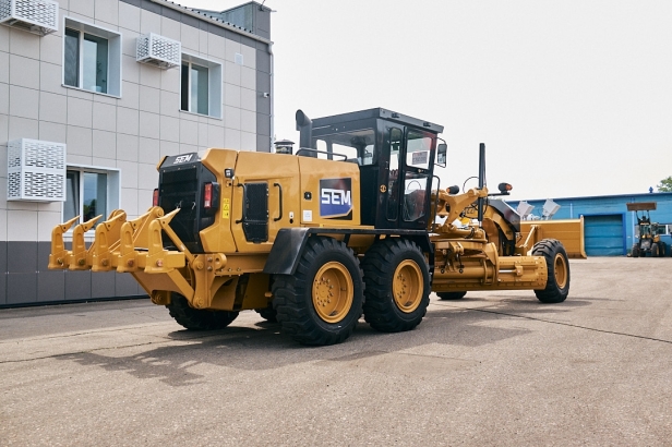 Автогрейдер Shandong SEM 922F AWD 6*6 нож, отвал, боковой отвал, 5-ти стоечный рыхлитель. Фото 16