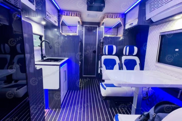 Автодом на шасси ISUZU 4х4 дв 151kw. Фото 6