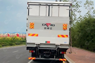 Фургон рефрижератор на шасси ISUZU 4х2 дв 151kw кабина Elf (фургон 7190*2330*2370, автономная холодильная установка Carrier SUPRA1050), справа 2 боковые двери, слева 1, гидроборт. Фото 5