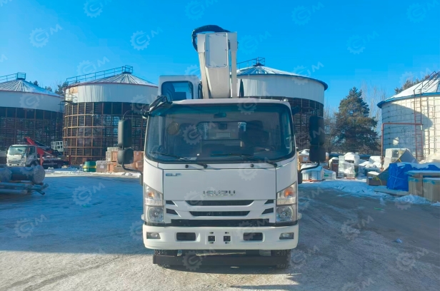 Бортовой грузовик ISUZU 4x4 самосвальный кузов дв 139kw с кму гп 5т 6 секций высота подъема 17м корзина, лебедка, кузов 5000*2300*600, задняя вспомогательная пневматическая подвеска. Фото 2
