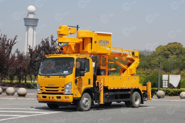 Автовышка AICHI HYL5083JGKQ60 на шасси ISUZU 4Х2 дв 139kw высота подъёма 16,7м, с электроизоляцией. Фото 2