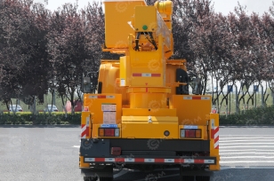 Автовышка AICHI HYL5083JGKQ60 на шасси ISUZU 4Х2 дв 139kw высота подъёма 16,7м, с электроизоляцией. Фото 3