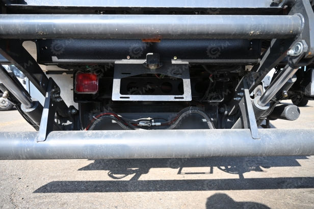 Фургон рефрижератор на шасси ISUZU 4х2 дв 139kw гп 6 тонн (фургон 5200х2300х2200, холодильная установка Carrier Citimax 700) c гидробортом, отопитель в кузове. Фото 13