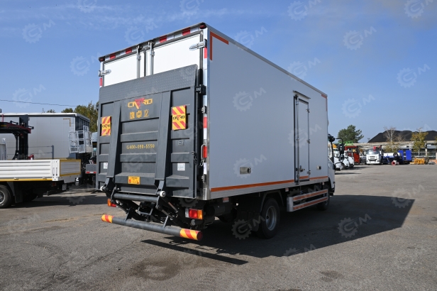 Фургон рефрижератор на шасси ISUZU 4х2 дв 139kw гп 6 тонн (фургон 5200х2300х2200, холодильная установка Carrier Citimax 700) c гидробортом, отопитель в кузове. Фото 26