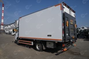 Фургон рефрижератор на шасси ISUZU 4х2 дв 139kw гп 6 тонн (фургон 5200х2300х2200, холодильная установка Carrier Citimax 700) c гидробортом, отопитель в кузове. Фото 3