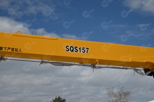 Бортовой грузовик ISUZU 4x2 дв 139kw гп 6т c КМУ XCMG SQS157 гп 6,3т 4 секции 12.8м кузов 6000*2400*550 колеса 8.25R20 спальник задние аутригеры. Фото 19