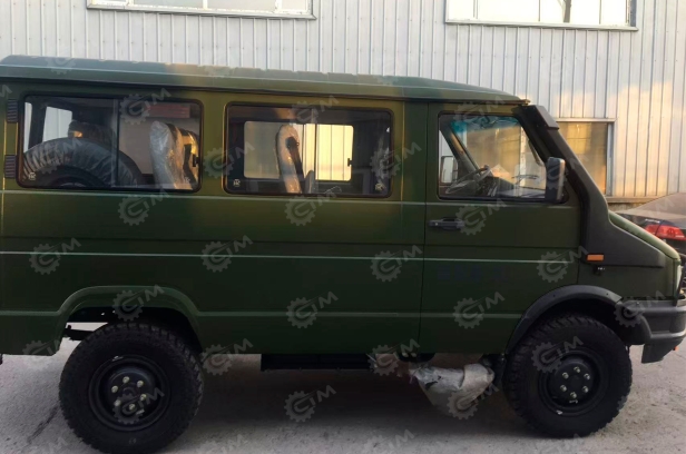 Автобус IVECO 4х4 10 мест дв 95kw 2,8л МКПП. Фото 5