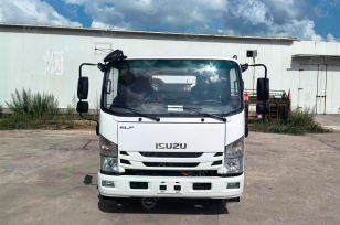 Эвакуатор на шасси ISUZU 4x2 дв 138kw гп 5т сдвижная платформа на 3 стороны 5,6м, лебёдка 5т (на рельсах). Фото 2