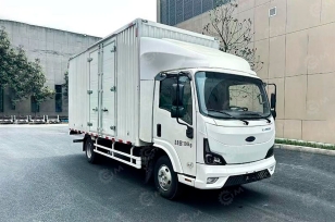 Фургон рефрижератор на шасси ISUZU 4х2 электрический	дв 140kw гп 3,5 тонн фургон 4900х2100х2100, холодильная установка Carrier D6, обтекатель. Фото 1