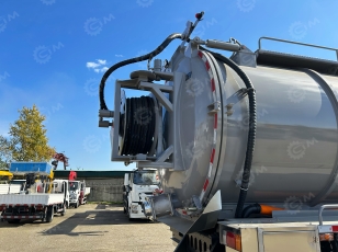 Илосос с размывом (каналопромывочная) на шасси ISUZU 6x4 дв 309kw бочка для сточных вод 15 м³, чистой воды 5м³ насос JUROP DL300 задняя крышка открывается, нержавеющий отражатель, насос PINFU255, ПДУ. Фото 21
