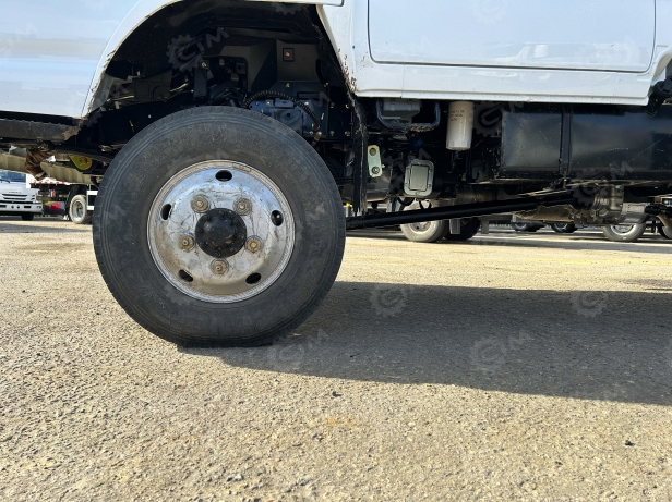 Бортовой грузовик ISUZU 4x4 дв 96Kw двойная кабина гп 1т под категорию В, кузов 3245х1850х400, с тентом. Фото 13
