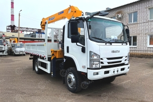 Бортовой грузовик ISUZU 4x4 дв 151kw гп 6 тонн, кабина ELF с КМУ XCMG SQS125 гп 5т, 4 секции, cтрела 11,2м кузов 4200*2400*500мм, подключаемый полный привод. Фото 1