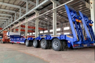 Полуприцеп-трал AMUR LYR9708TDP 16400*2500+250+250*2850, 4 оси BPW, гп 60т, фитинги, конники, ССУ 1400мм. Фото 1