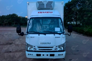 Фургон рефрижератор на шасси ISUZU 4х2 дв 96Kw гп 5-6т фургон 4200х2240х2260 Холодильная установка Carrier D5, боковая дверь. Фото 2